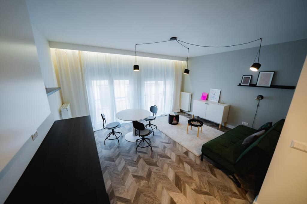 Designer Flat Heart Of The City Apartment