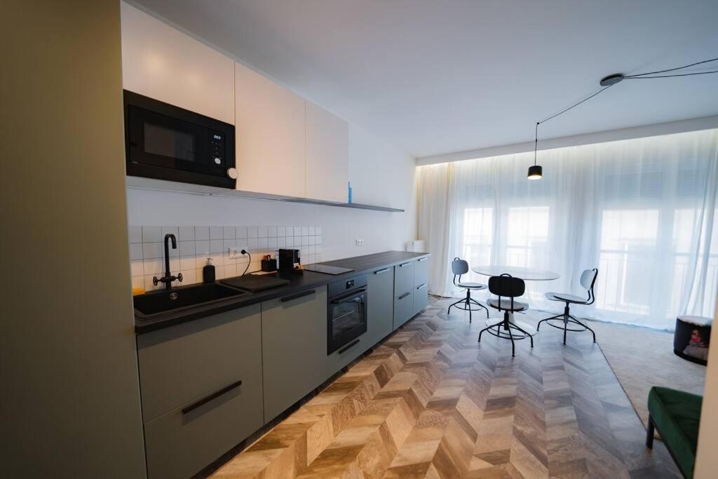 Apartment Designer Flat Heart Of The City *